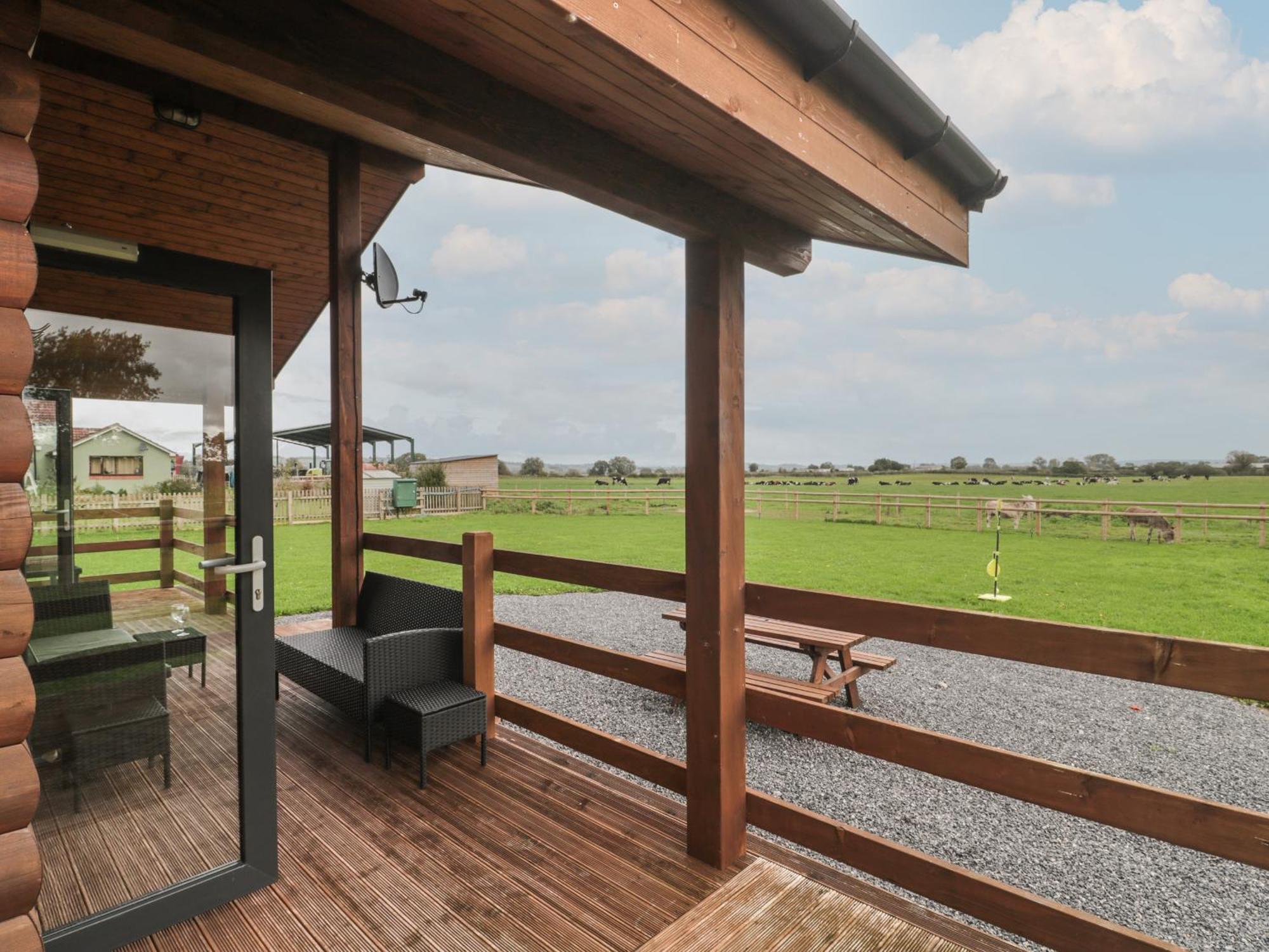 The Lodge At Crossroads Farm Bridgwater Exterior photo