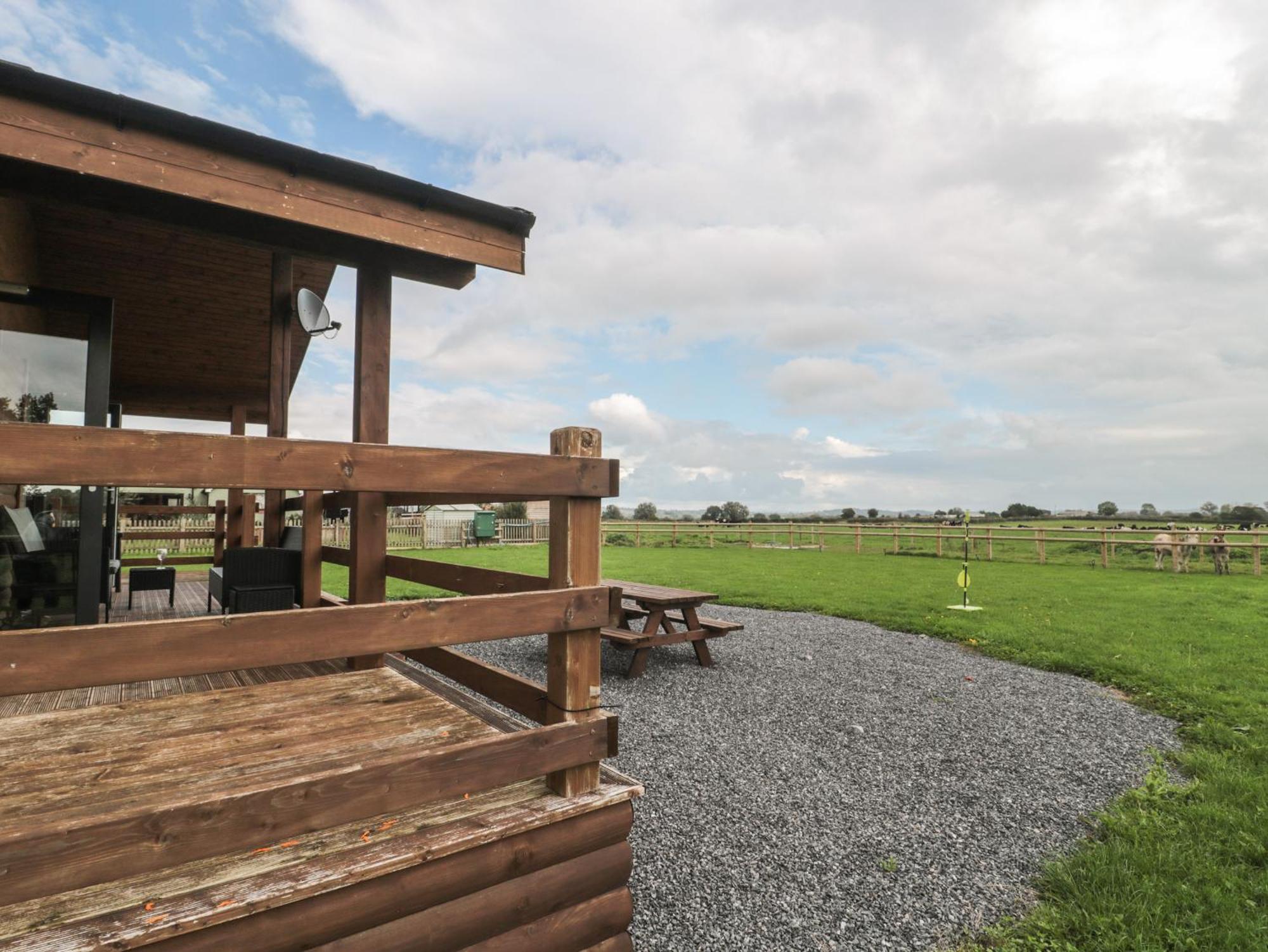 The Lodge At Crossroads Farm Bridgwater Exterior photo