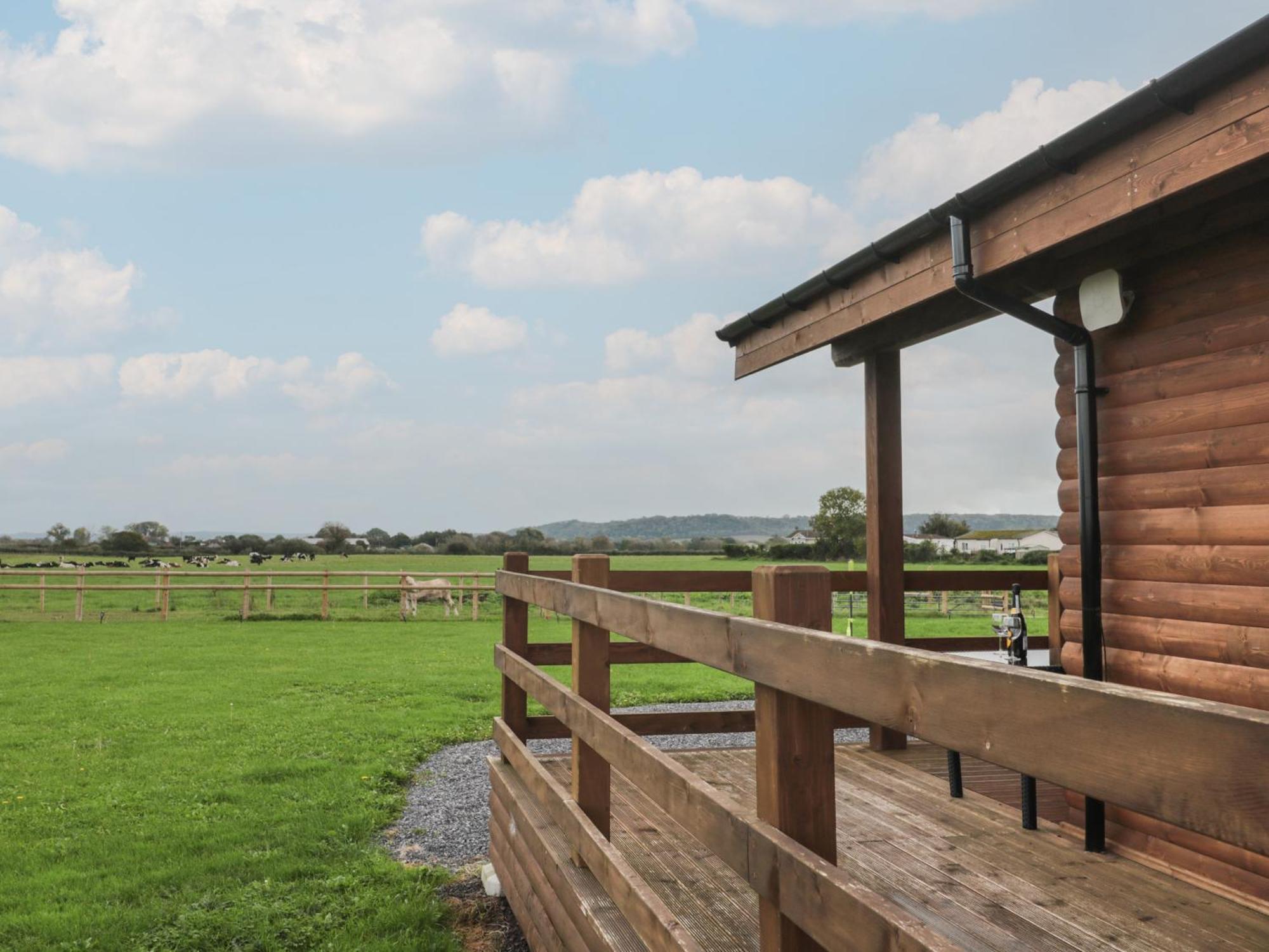 The Lodge At Crossroads Farm Bridgwater Exterior photo